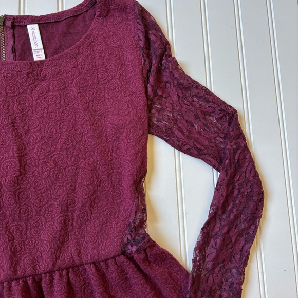 Lace Dress - Picture 3 of 3